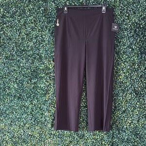 Rafaella Black  Cropped Pants. Size  M